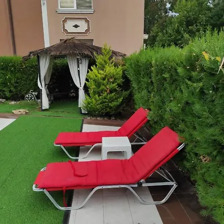 солнечная студия на солнечном берегу Sunny Studio On Sunny Apartament